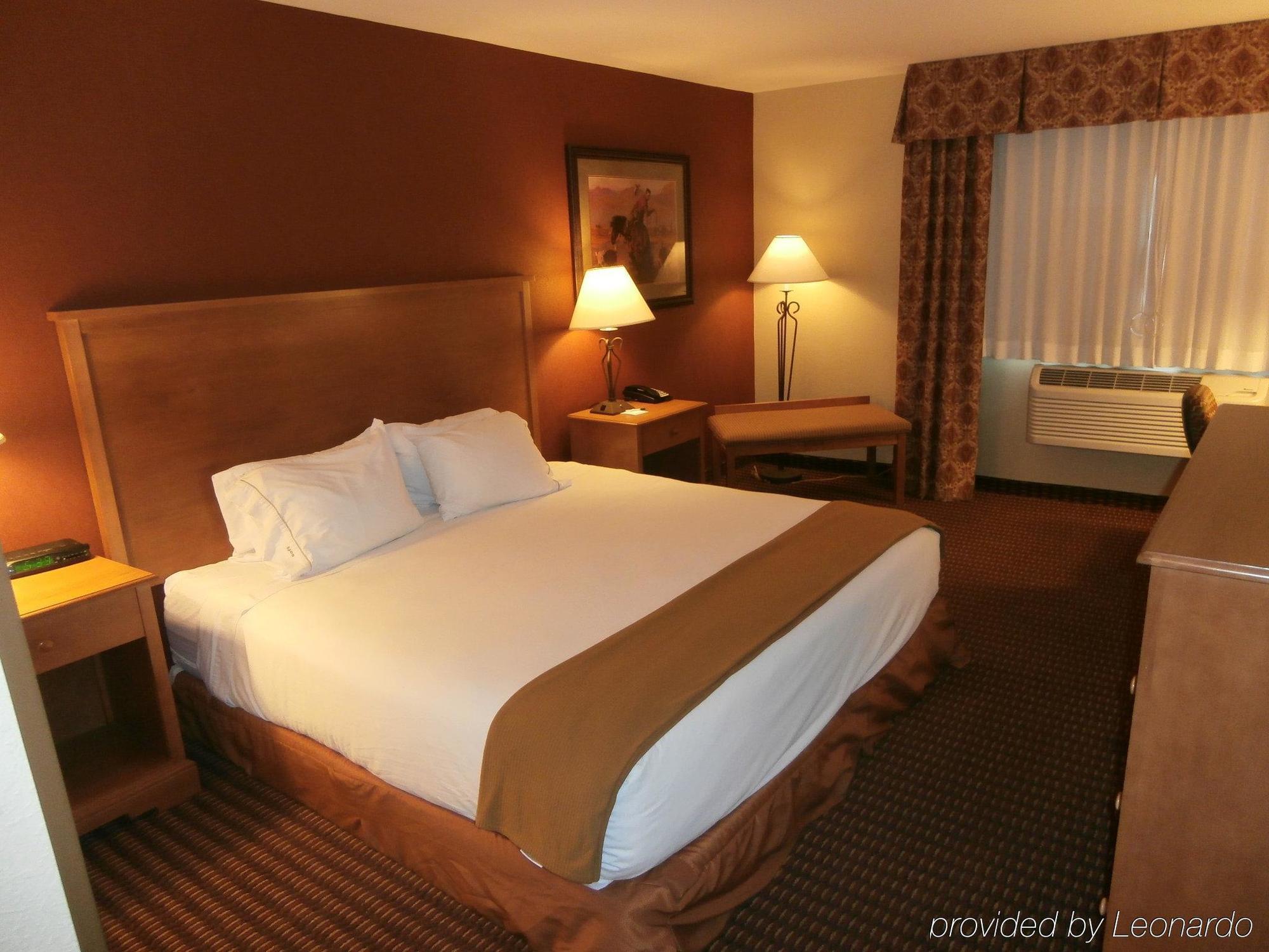 Holiday Inn Express Hotel & Suites Raton By Ihg מראה חיצוני תמונה