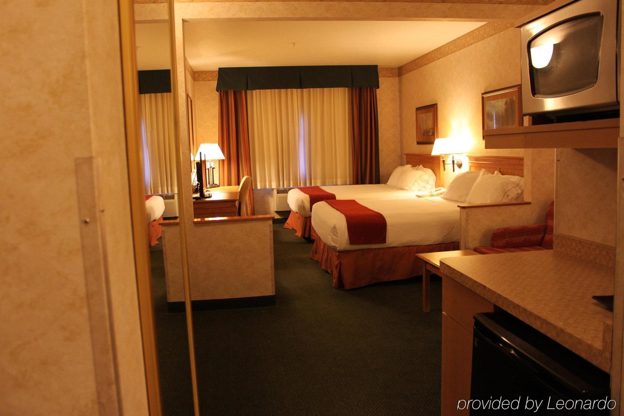 Holiday Inn Express Hotel & Suites Raton By Ihg מראה חיצוני תמונה