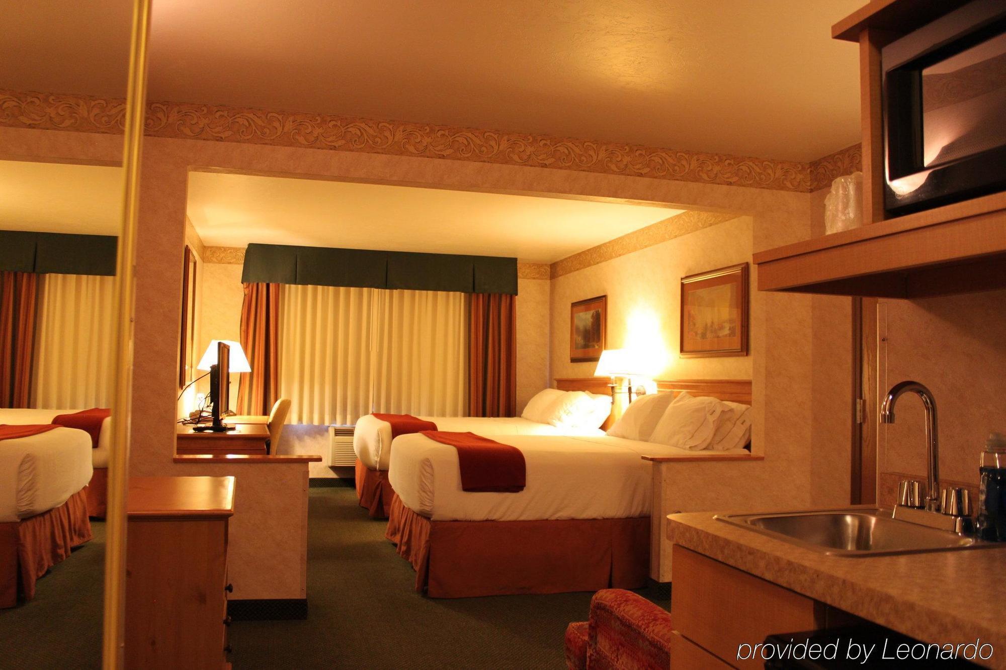 Holiday Inn Express Hotel & Suites Raton By Ihg מראה חיצוני תמונה